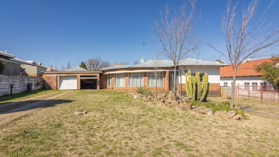 3 Bedroom Property for Sale in Kroonheuwel Free State
